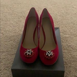 Ann Taylor block heel pumps- never worn